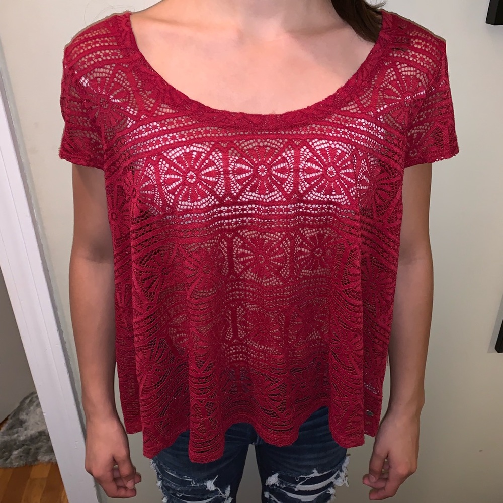 American Eagle dark red “lace” tee shirt